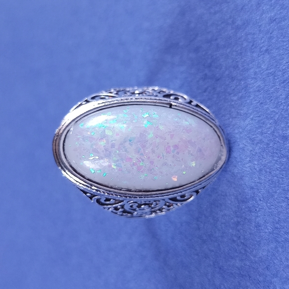 NWOT Vintage-Like Bohemian Silver Ring OVAL - Picture 3 of 6